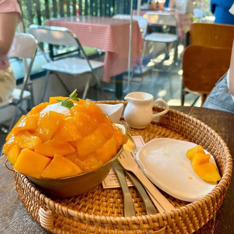 Seongsu Cafe Tour! ☕️ My Top 10 Local Picks (Backed by Real Kakao Navi&nbsp;Data!)