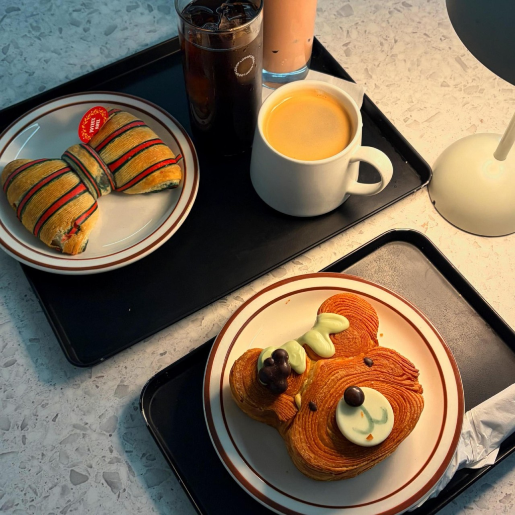 Aesthetic Vibes Near SM ☕: Top 10 Cafes in&nbsp;Seongsu-dong