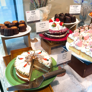 Aesthetic Vibes Near JYP ☕: Top 10 Cafes in&nbsp;Gangdong